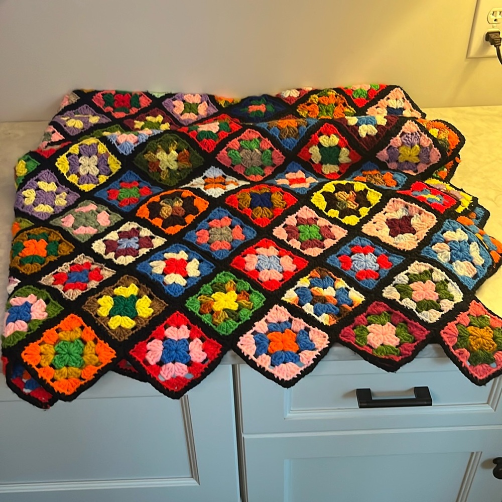 Vintage Granny square crochet throw blanket colorful warm cozy Roseanne grandma